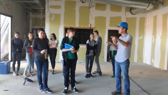 Les 3èmes à la découverte des métiers du bâtiment Les 3èmes à la découverte des métiers du bâtiment