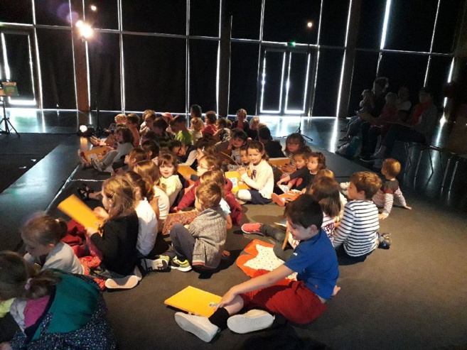 Spectacle de lectures bruitées Spectacle de lectures bruitées