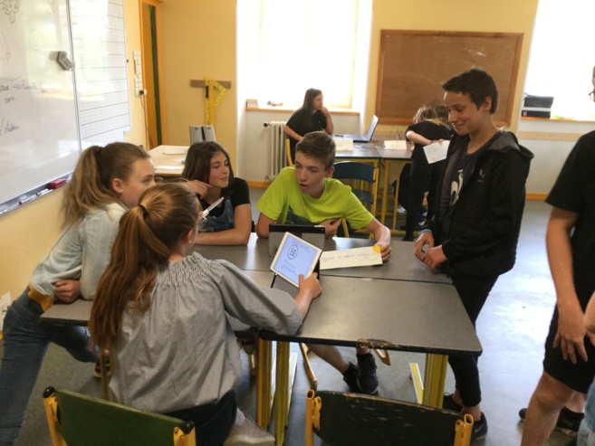 FORUM DES MÉTIERS AU COLLÈGE : deuxième édition FORUM DES MÉTIERS AU COLLÈGE : deuxième édition