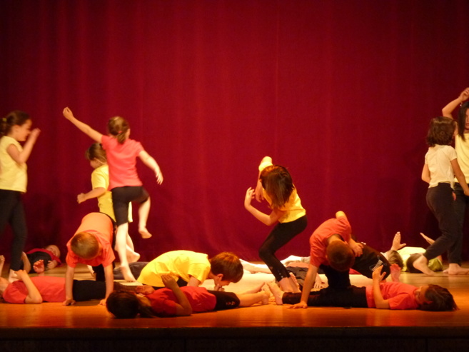 Fête de fin d'année 2012/2013 Fête de fin d'année 2012/2013