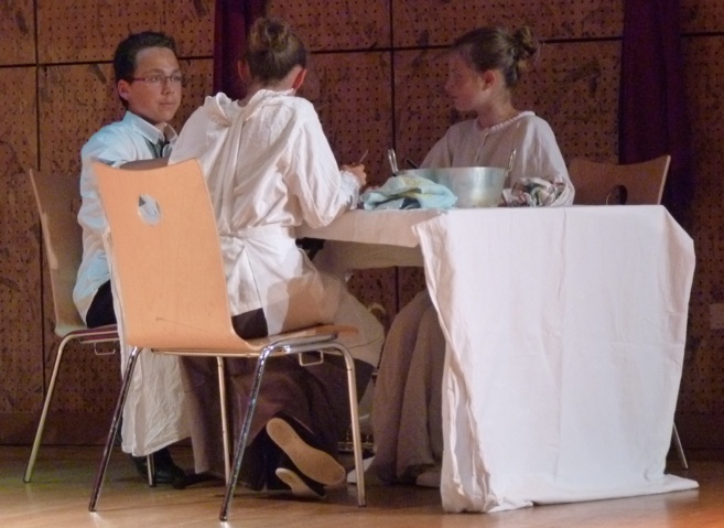 Fête de fin d'année 2012/2013 Fête de fin d'année 2012/2013