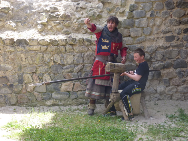 Les cinquièmes apprentis chevaliers Les cinquièmes apprentis chevaliers