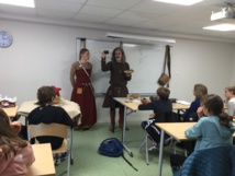 Le Moyen-Age, entre mythe et réalité pour les élèves de 5ème Le Moyen-Age, entre mythe et réalité pour les élèves de 5ème