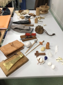 Le Moyen-Age, entre mythe et réalité pour les élèves de 5ème Le Moyen-Age, entre mythe et réalité pour les élèves de 5ème