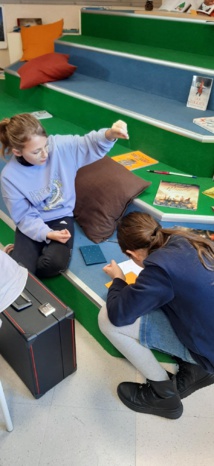 Créations de Noël et chants à l'Ehpad de St Julien Créations de Noël et chants à l'Ehpad de St Julien