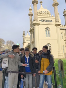 VOYAGE EN ANGLETERRE : un séjour au palais en bord de mer. VOYAGE EN ANGLETERRE : un séjour au palais en bord de mer.