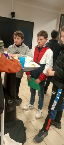 Les 3ème À LA NUIT DE L’ORIENTATION à la CCI de la Haute-Loire Les 3ème À LA NUIT DE L’ORIENTATION à la CCI de la Haute-Loire