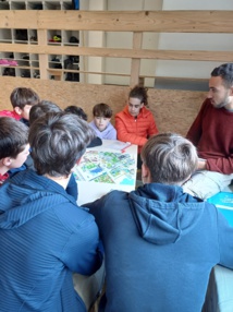 Découverte du monde professionnel en 4ème: « GIVE ME FIVE » Découverte du monde professionnel en 4ème: « GIVE ME FIVE »