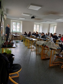 METIER DU B.T.P : INTERVENTION D’UN PROFESSIONNEL METIER DU B.T.P : INTERVENTION D’UN PROFESSIONNEL