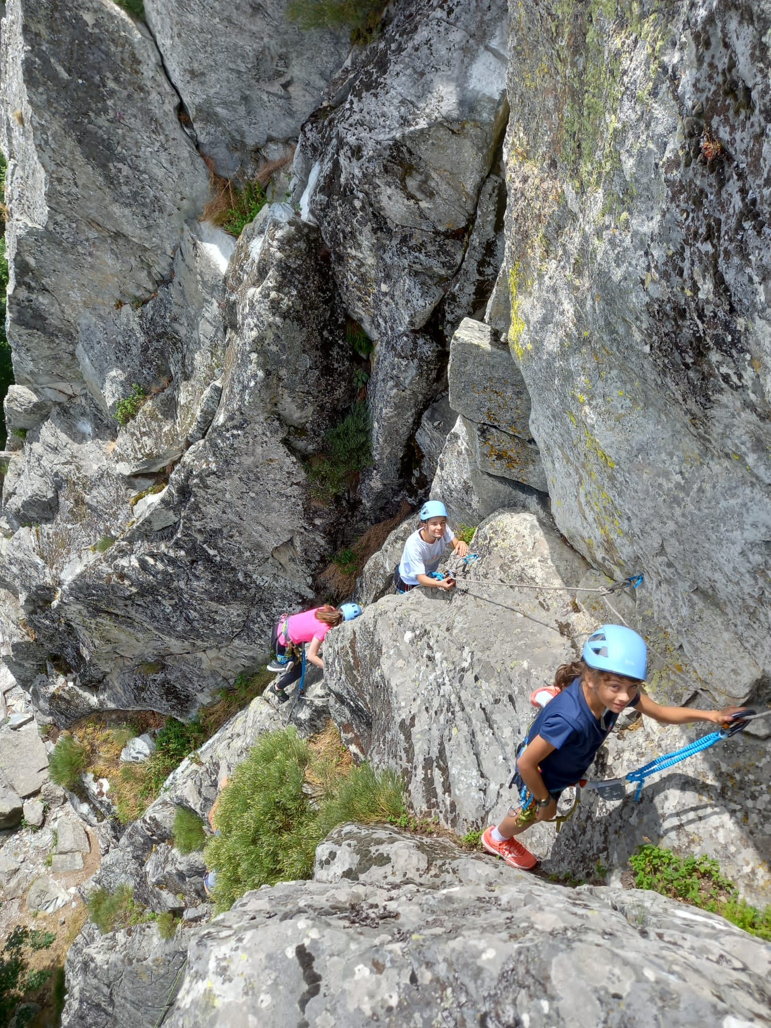 Escalade:  sortie grandeur nature aux roches de fay