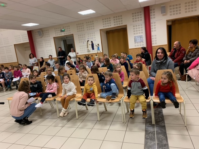 Cérémonie au foyer de St Julien Cérémonie au foyer de St Julien