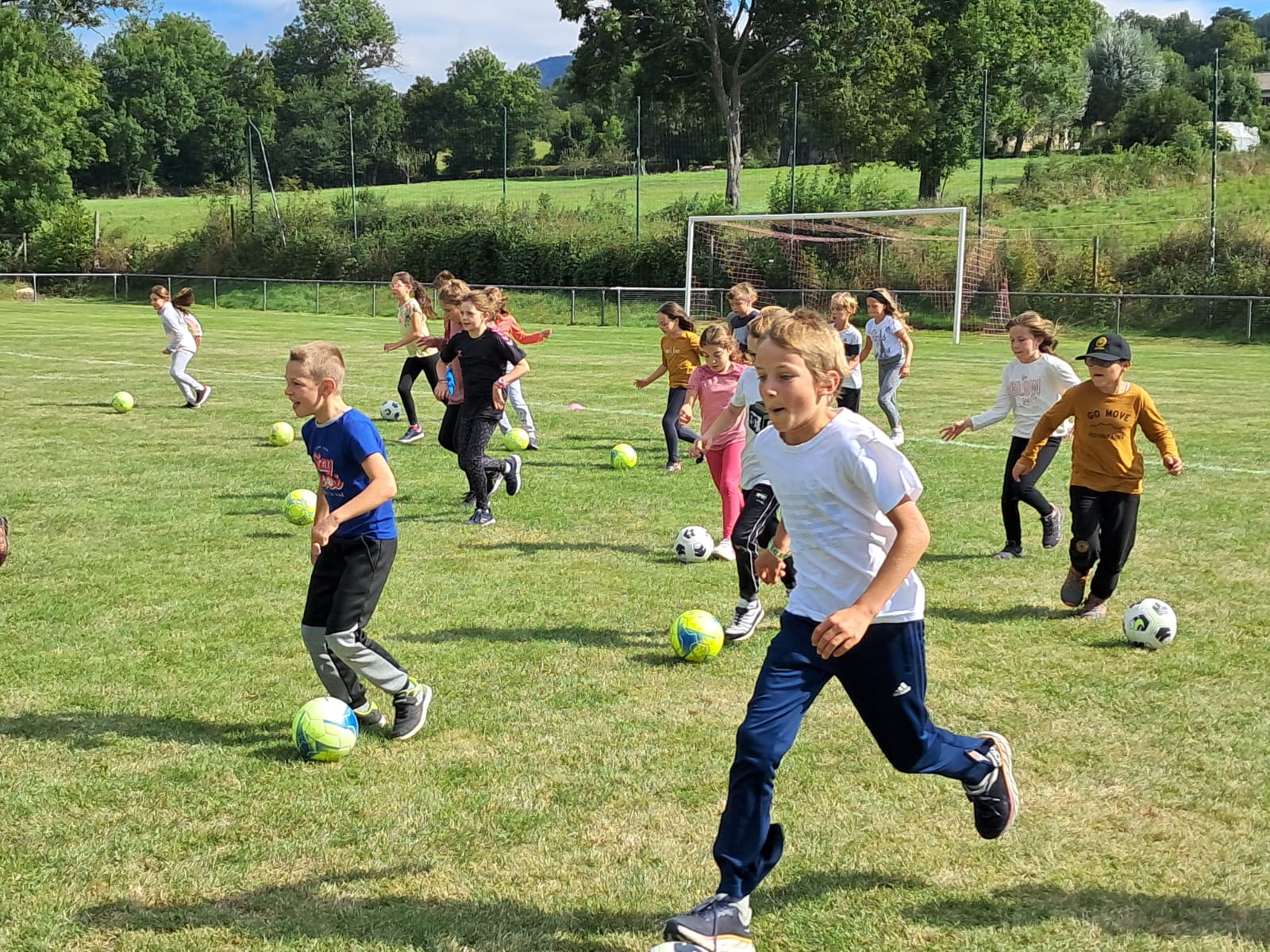 Foot pour les CE-CM Foot pour les CE-CM