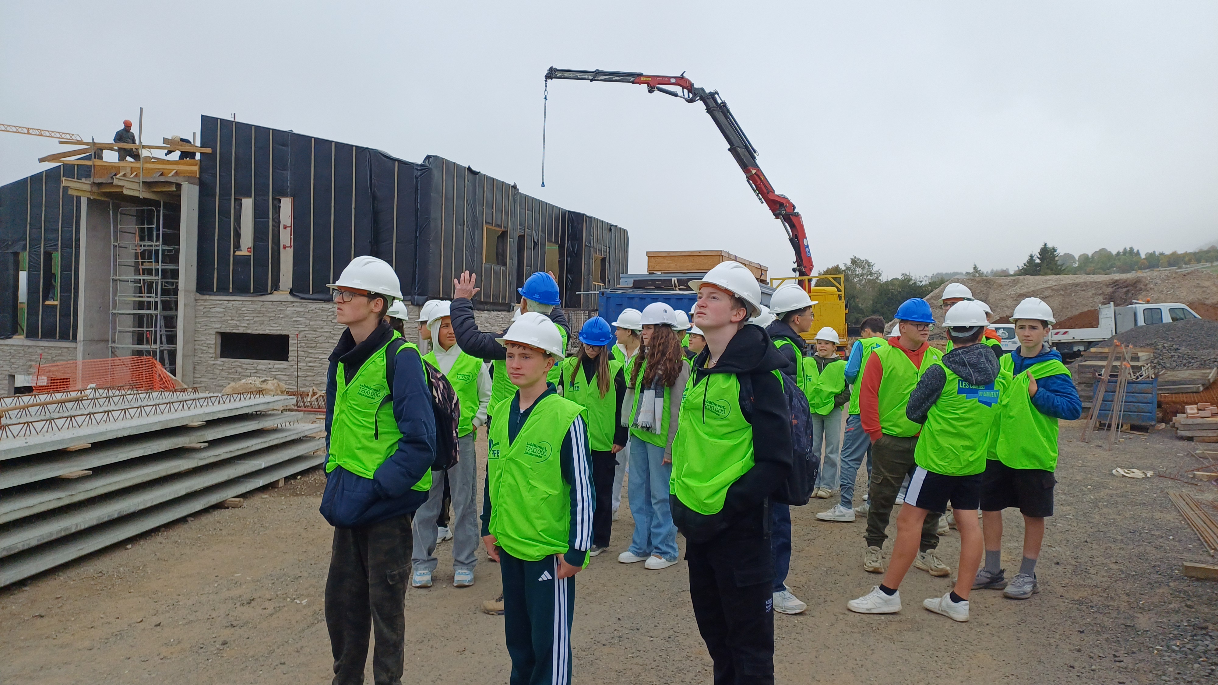 VISITE D’UN CHANTIER PAR LES 3 ème