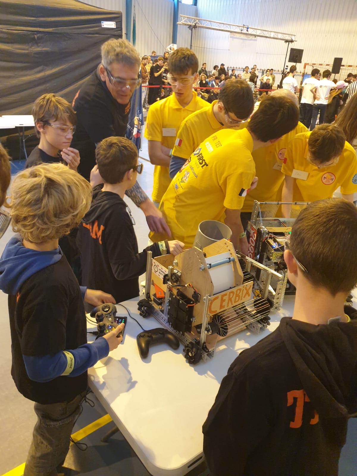 Un exploit mémorable pour le club robotique !