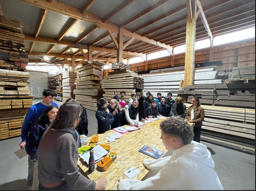 Les élèves de 3ème découvrent les Coulisses du Bâtiment chez Guilhot