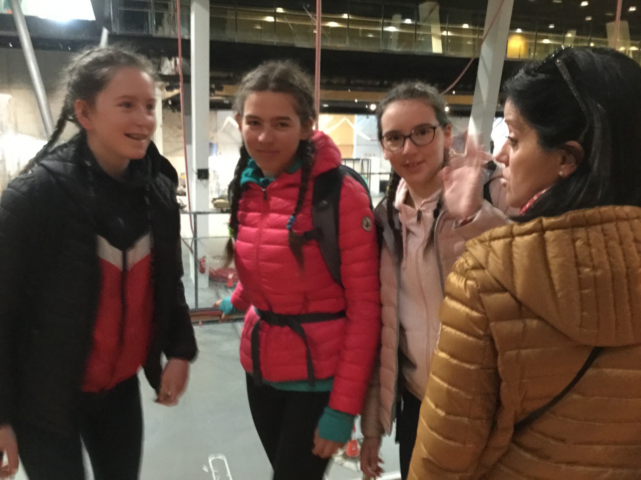 E6412CC8-3A37-45F1-BD75-3DFAEDA26B81 E6412CC8-3A37-45F1-BD75-3DFAEDA26B81