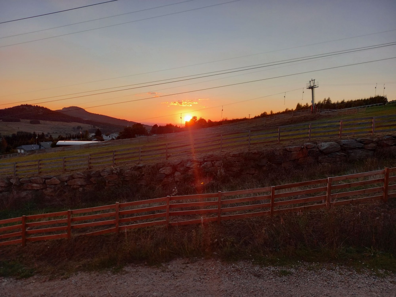 resized_20230928_192404 resized_20230928_192404