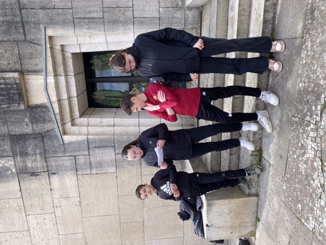 61FDFF3C-3091-4B57-B940-08E560DEDCF4 61FDFF3C-3091-4B57-B940-08E560DEDCF4